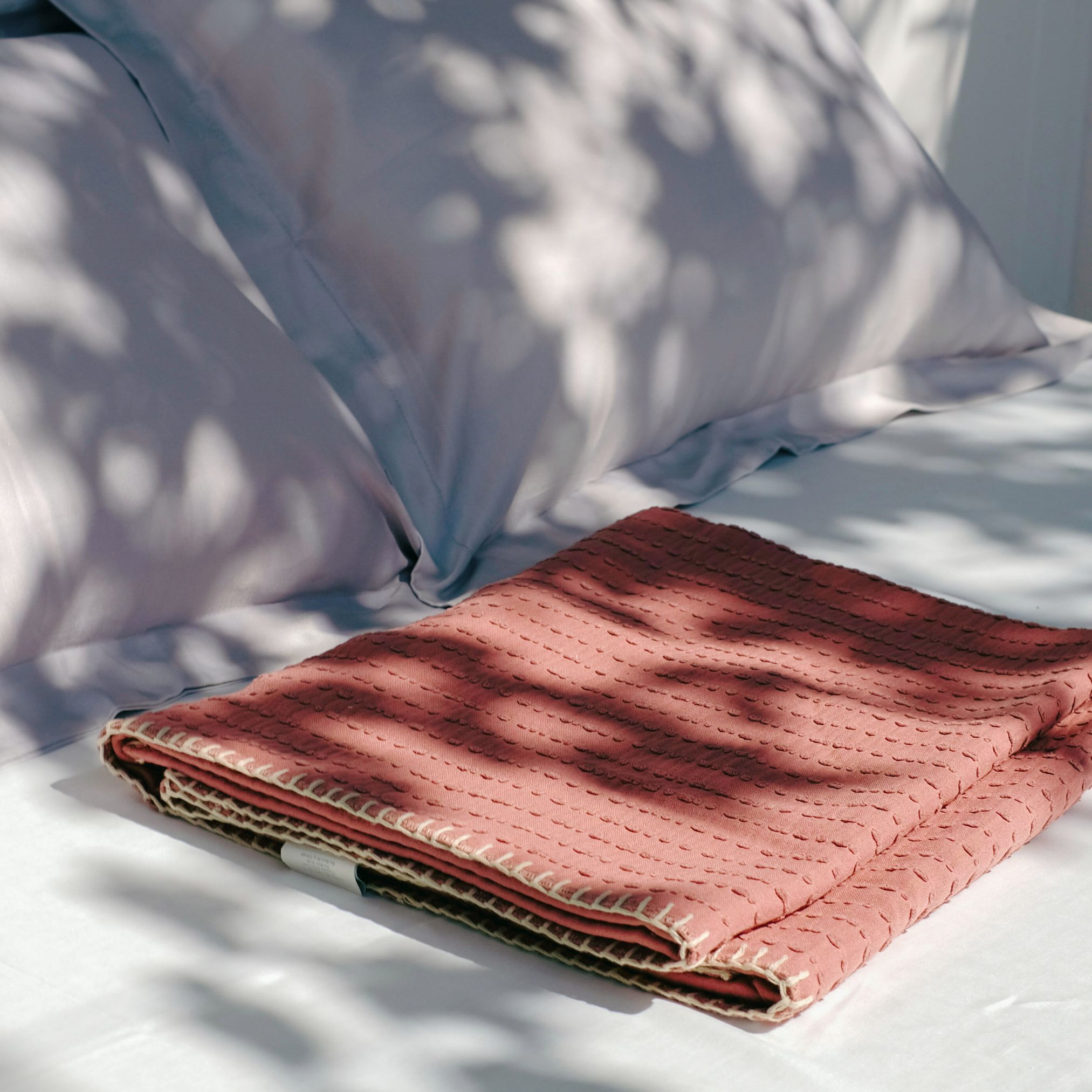 Wrap yourself in comfort with our chic throw blankets! Elevate your cozy vibes and add a touch of warmth to any space.
💚 www.veranovanewyork.com
#VeranovaHome
#SummerVibes #SunnyThrows #EcoLuxury #HomeDecorInspo #QualityCraftsmanship #HomeDecor #ComfortAtHome #ModernLiving #DreamHome #InteriorDesign #homesweethome #ThrowBlankets #CozyHome