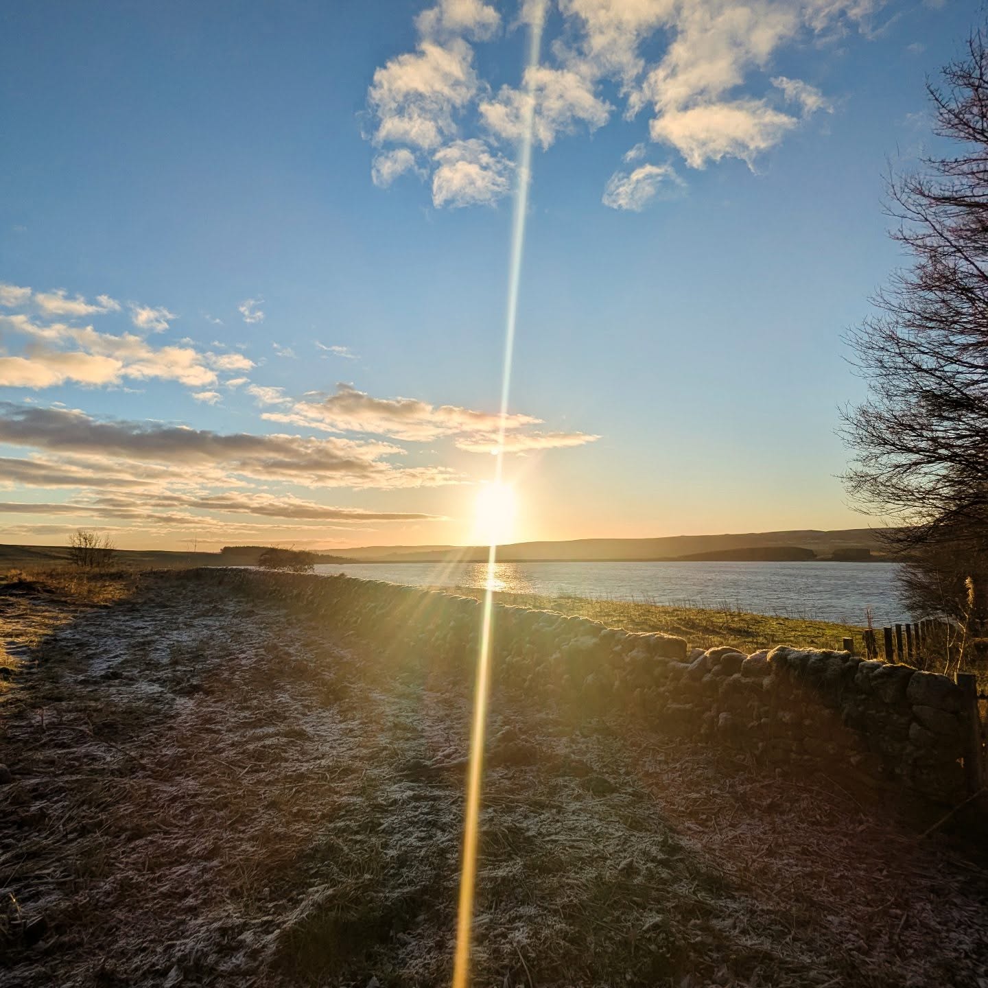 Happy New Year vibes at @cronkley_derwentreservoir
#morningsunshine☀️ #risingsun #frostymorning #january #derwentreservoir #cronkley #newyear #holidaylet
#holidaycottage #northumberland
#countydurham
#northpenninesaonb