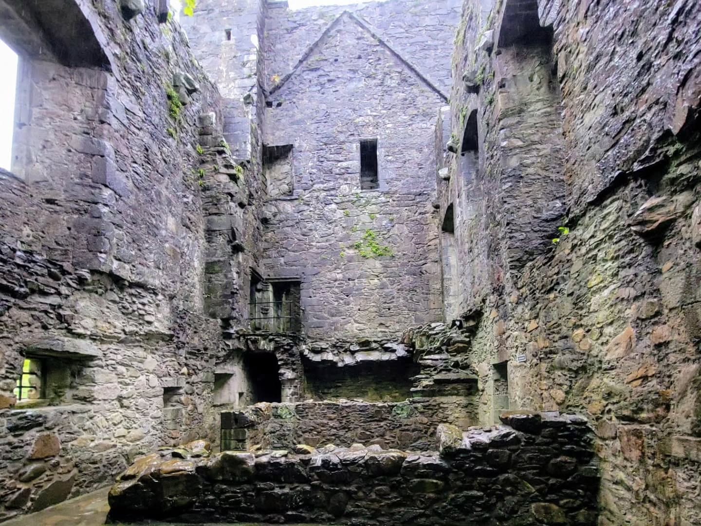 Thinking of visiting Scotland? Expect jaw-dropping landscapes, historic castles, and weather that keeps you on your toes. Read our latest blog post for tips, must-sees, and why you should always pack a rain coat. โ๐ฐ
.
.
.
.
.
#travel #twogirlsgetaway #travelblogger #scotland #scotlandtravel #Edinburgh #iamtb #wearetravelgirls #wonderful_places #sheisnotlost #traveladvisor #gltlove #girlswhotravel #glt