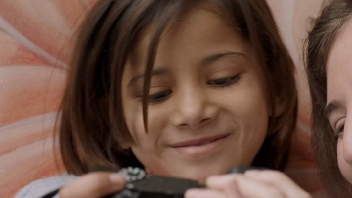 Click! Another clip from @djzoejou short film “KOHARA”. Loved making this piece in raga Hamsadwani, which I feel captures the wonder and happiness of childhood perfectly. #composer #filmcomposer #indianclassicalmusic #mridangam #roliseaboard #childhood #india #shortfilm #regamusic #carnaticmusic