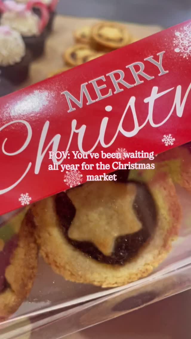 Did you know you can order handmade boxes of mince pies for yourself in time for Christmas? We’ll be at Christmas markets around Glasgow and you can order with us and collect it from our Christmas market stand at the one closest to you!
🌟Sunday, 30 November
🎄West Beer Christmas Market @westonthegreen
📍Templeton building, Glasgow Green
G40 1AW
11am - 3pm
🌟Saturday, 6 December & Sunday, 7 December
🎄Riverside Museum Christmas market
📍100 Pointhouse Road, next to Clyde River, Glasgow G3 8RS
Saturday 10am – 4.30pm
Sunday 11am – 4.30pm
🌟 Tuesday, 9 December
🎄Clydeside at Christmas market @makersmerchantsmarkets
📍 Lanark Agricultural Centre Hyndford Road, Lanark ML11 9AX
4pm - 8pm
🌟 Saturday, 21 December
🎄 Dockyards Social Christmas market @dockyardsocial
📍95-107 Haugh Road, Glasgow G3 8TX
12-5pm
See you soon, sweeties! 🧑🎄