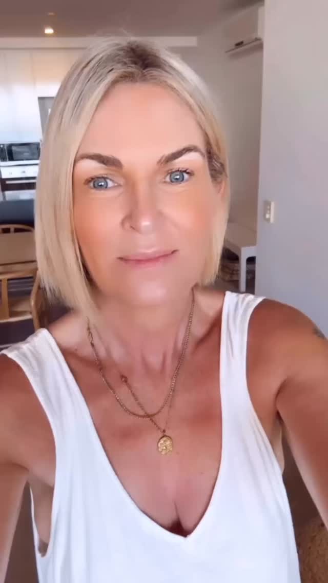 Sometimes we think birth preparation has to look a certain way…
like a list to complete, a class to finish, or something we need to “get done” before time runs out.
But the truth is…
preparation is so much softer than that.
It’s an unfolding.
A quiet journey inward.
A slow and steady returning to yourself.
It’s the moment you pause and notice what feels right for your body.
It’s the clarity that arrives in a single breath.
It’s the way your intuition whispers when you finally give it space.
Preparation doesn’t have to be rushed
it just needs room to grow with you.
And if you’re craving a way to prepare that feels less like a checklist
and more like a grounding experience…
a way that supports you emotionally, mentally, and practically,
even in the busiest seasons of life…
You might love this journey I’ve created for you.
It’s gentle.
It’s guided.
It’s just 20 minutes a day.
And the first week is completely free.
If you’d like the link, comment JOURNEY below and I’ll send it your way. 💛Or head to the link in my Bio