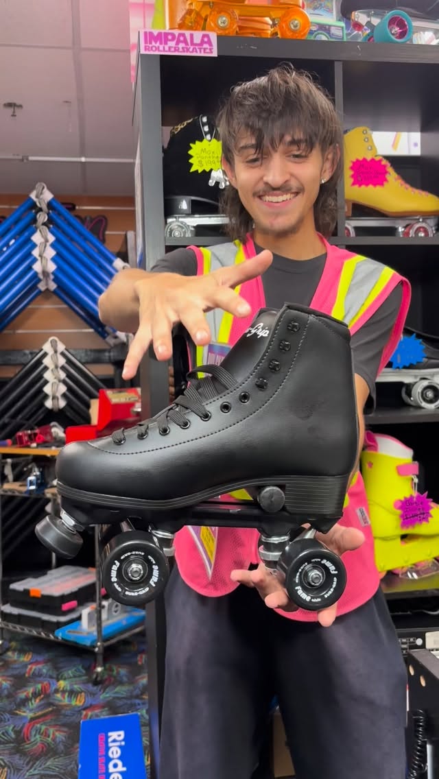 Buy skates where you skate! 🛼
Support your local rink and pick up your next pair of skates at Miami Roller Rink! Yes, every pair comes with 30 days of skating with our PLUS Membership.
So don’t wait, BUY NOW ‼️