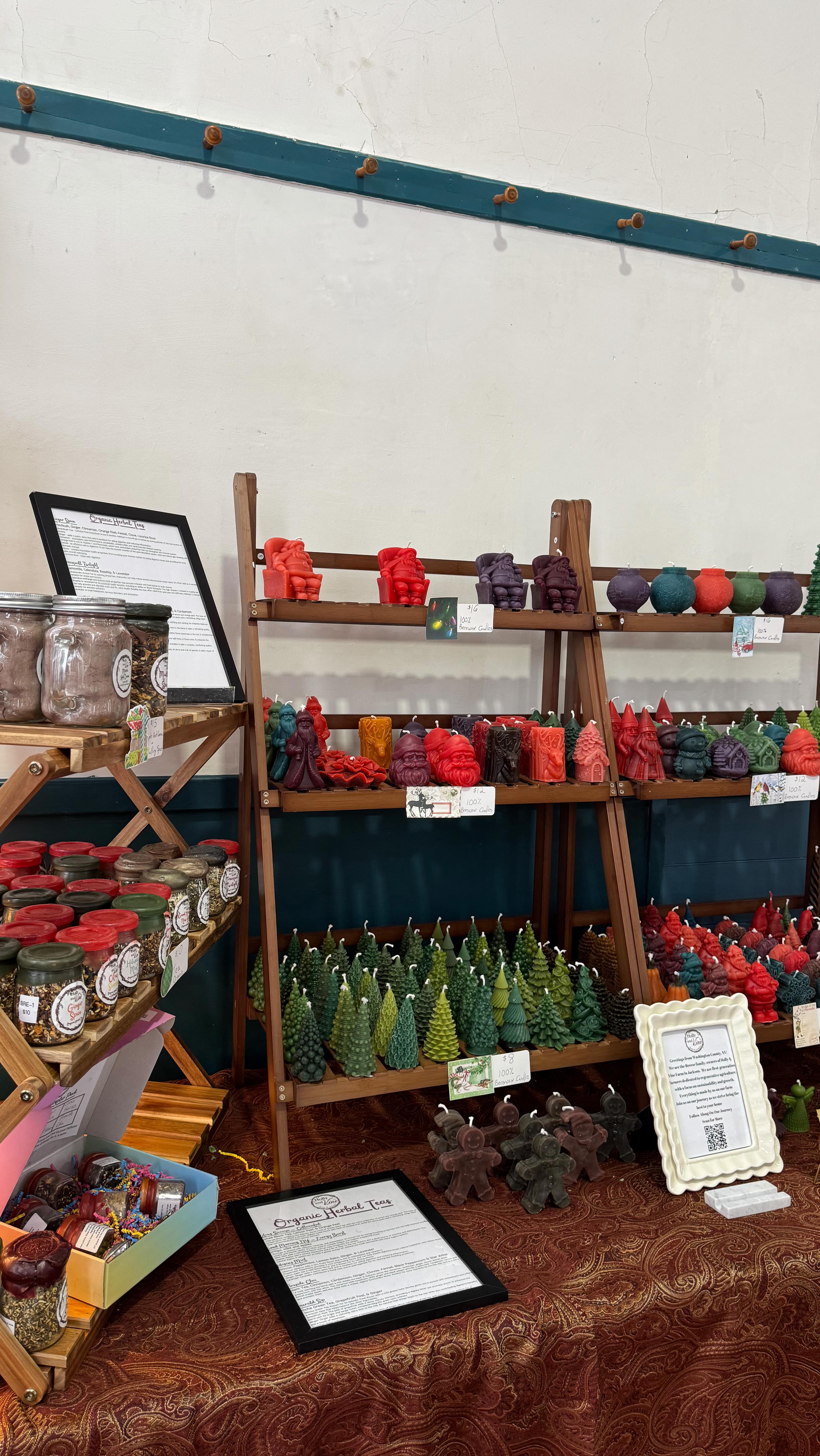 We just did a restock at the @shakerheritagesociety! Only two weeks left to shop over 90 makers from around the area. It is truly beautiful show! Don't miss out on a great opportunity to put something under your tree
#supportlocal #farmersmarketfinds #shopsmall