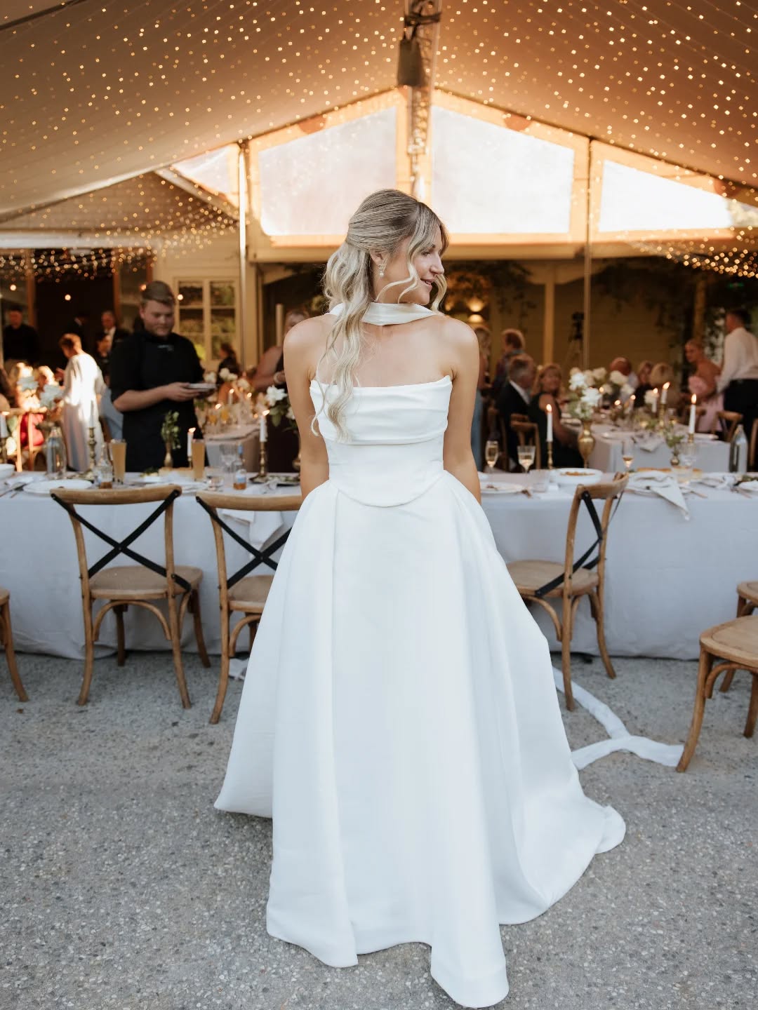 S C A R F
The bespoke neck scarf. Silk, simple, 6 meters of perfection.
Book now to try our sample or order it through our website.
Trust me, you won't regret how she can transform your bridal look✨️
📷 - @susannahblatchford
#neckscarf #BridalAccessories #bespoke