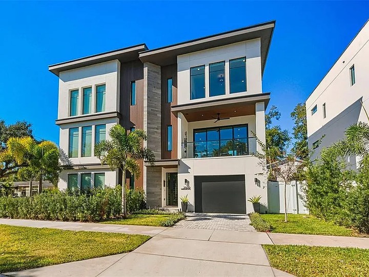 Tampa Heights Luxury Living ✨
This is a rare opportunity to own a premium residence at Highland Residences, completed in 2025 and designed to live like a single-family home.
This 4 bed, 4 bath, 2,451 sq ft townhome is the first in Tampa Heights with a private in ground saltwater pool, featuring seamless indoor outdoor living and an entertainer style backyard.
Standout features include all block construction, a floating white oak staircase, engineered hardwoods, quartzite countertops, luxury appliances, smart home features, custom closets, and solar panels paid off by the seller at closing. Optional turnkey furnishings available.
Minutes from Armature Works, downtown Tampa, Michelin-starred dining, and the Riverwalk expansion.
Comment "HEIGHTS" for more info or message us to learn more.
📩 Or reach out directly:
Bree St. Pierre 224 422 0285
Greg Wilkerson Esq. 813 235 5685
#TampaHeights #LuxuryLiving #TampaRealEstate #ModernHome #SouthCedarRealEstate