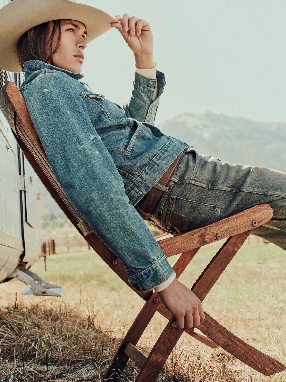 The theme is… Western 🤠🐎 Barbizon Ft Myers grad @belak.aye747 for @wrangler